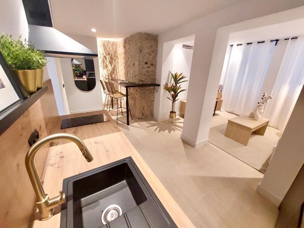 Helearon Suite Málaga Exteriör bild