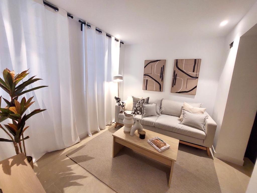 Helearon Suite Málaga Exteriör bild